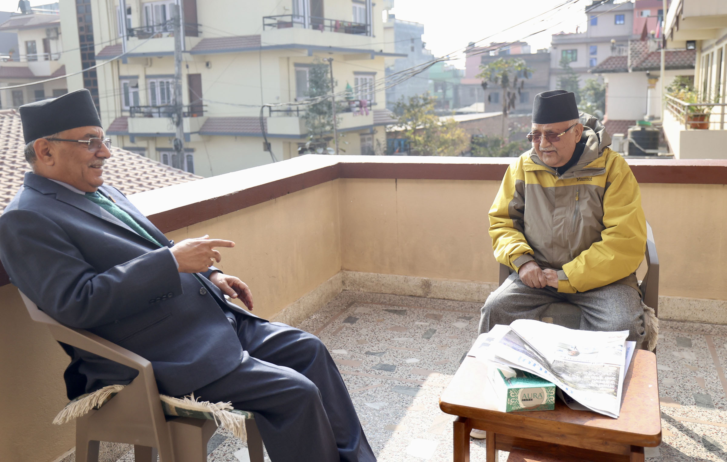 https://www.nepalminute.com/uploads/posts/Prachanda-Oli meet1673862483.jpg